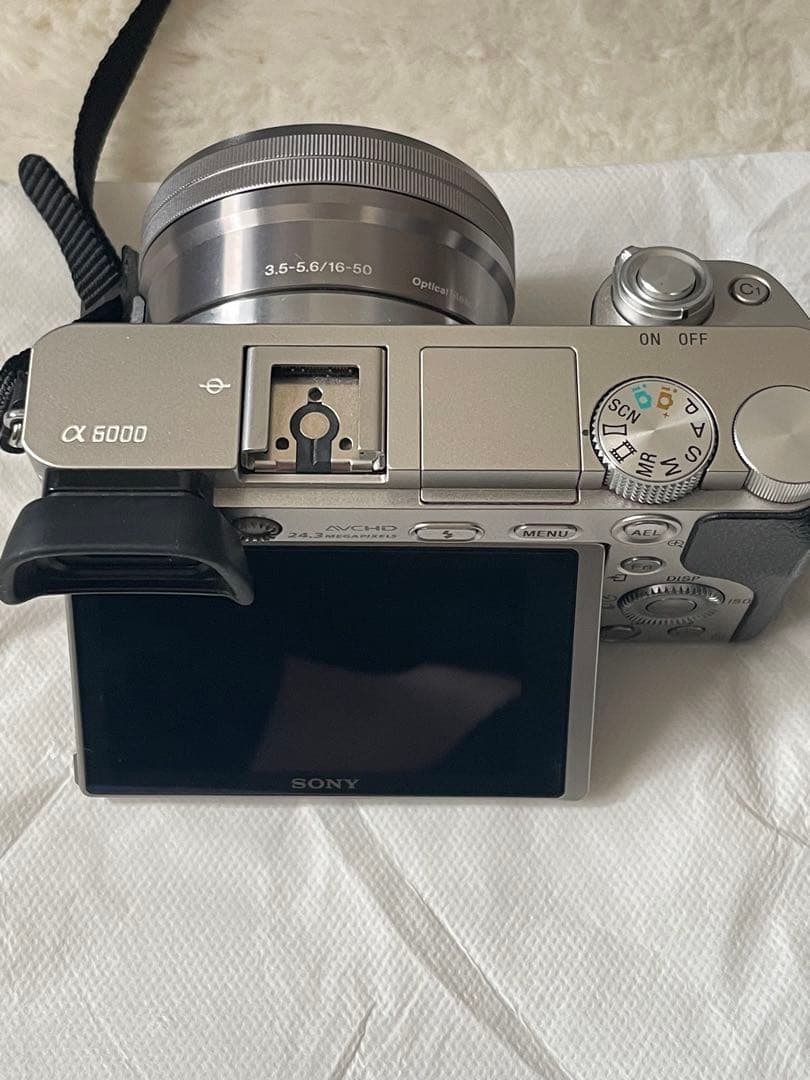 【美品】Sony α6000 ミラーレス一眼 カメラセット