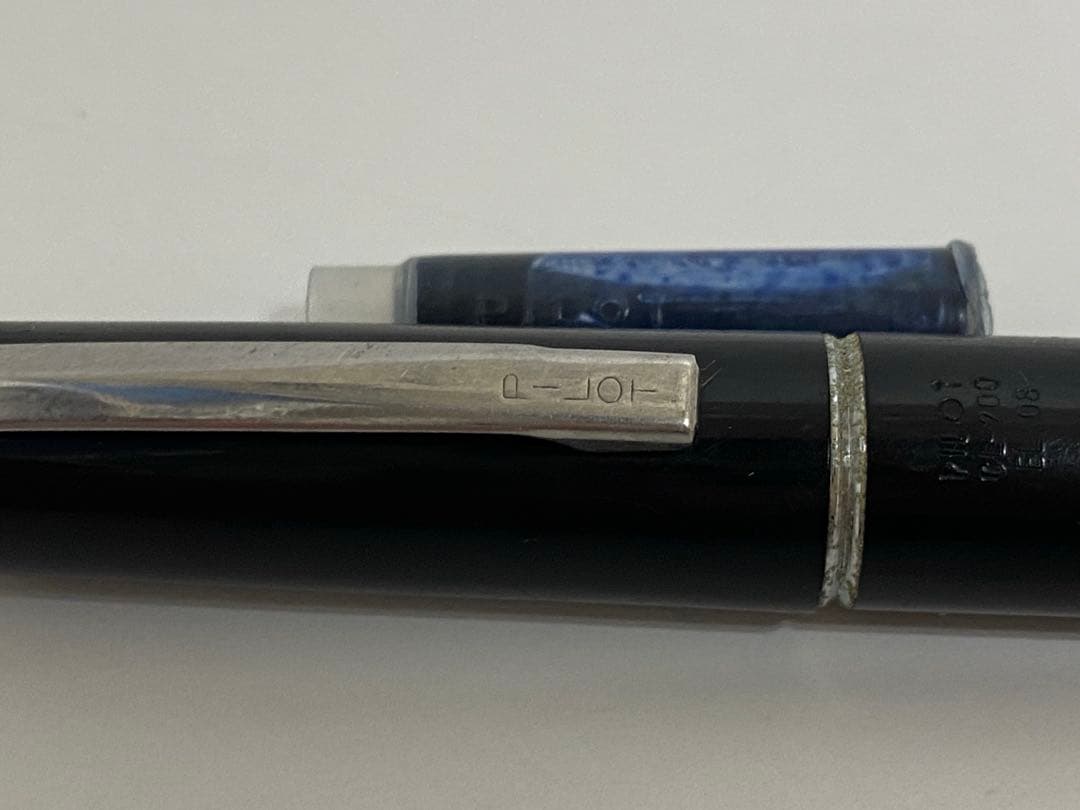 PILOT パイロットキャップレス　ノック式　万年筆　ペン先14K インク付き