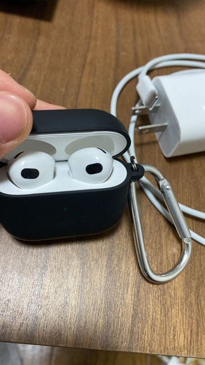 AirPods第3世代　ケース付き　充電器付き