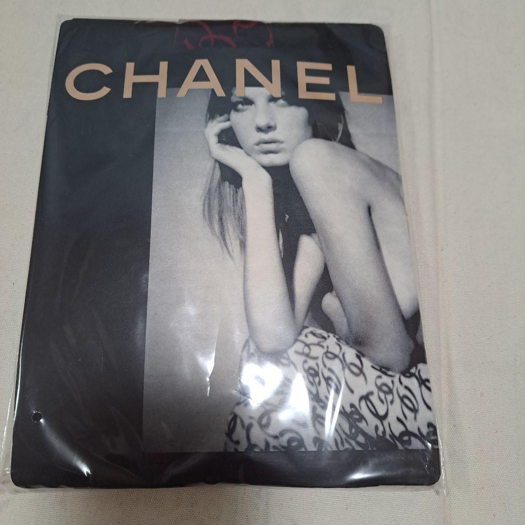 年末セール✩CHANEL ロゴタイツ 黒紫と赤
