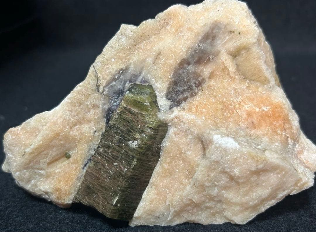 希少　燐灰石/アパタイト/バイカラーアパタイト母岩付き原石