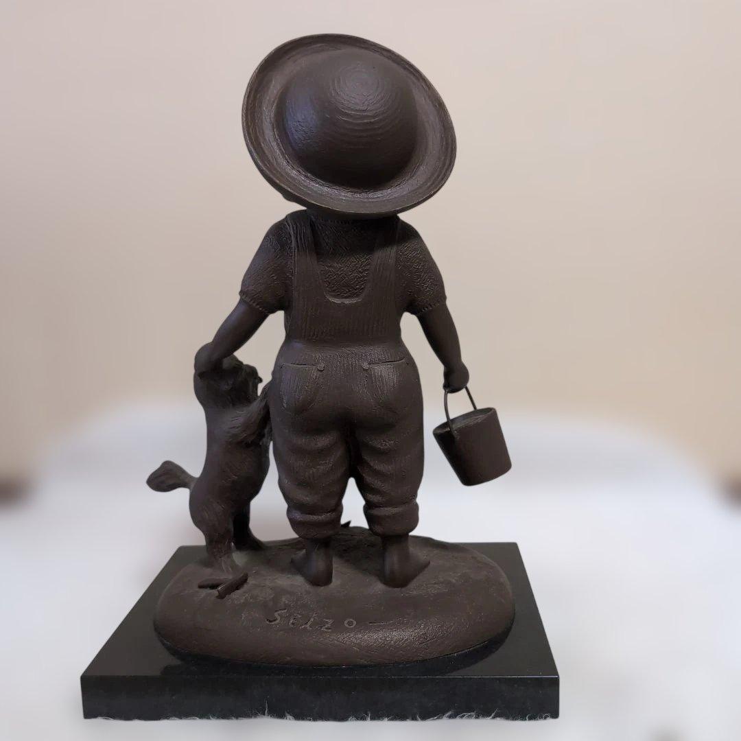 玉野勢三製のブロンズ像