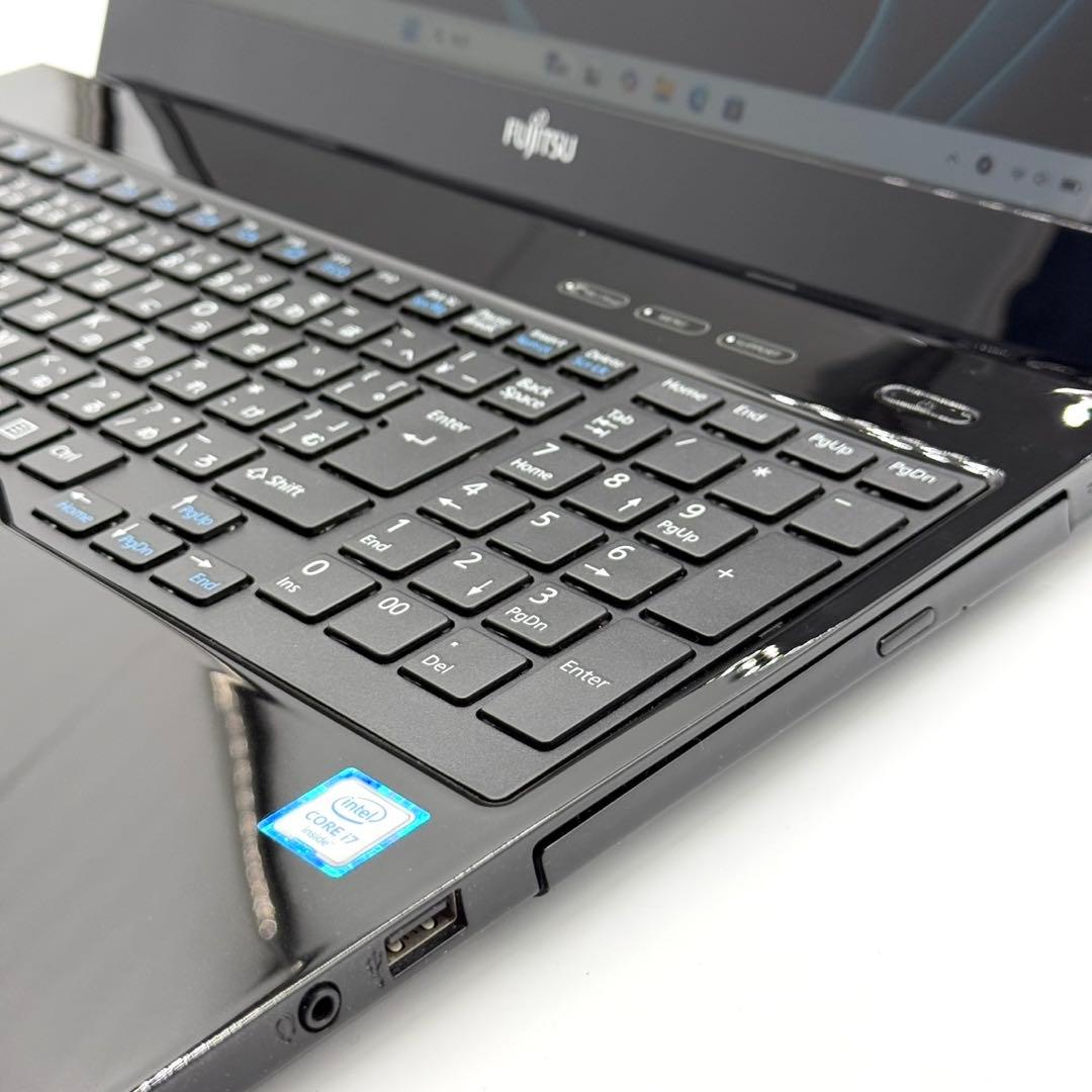 ノートパソコンLifebook Core i7搭載 16GB 新品SSD512