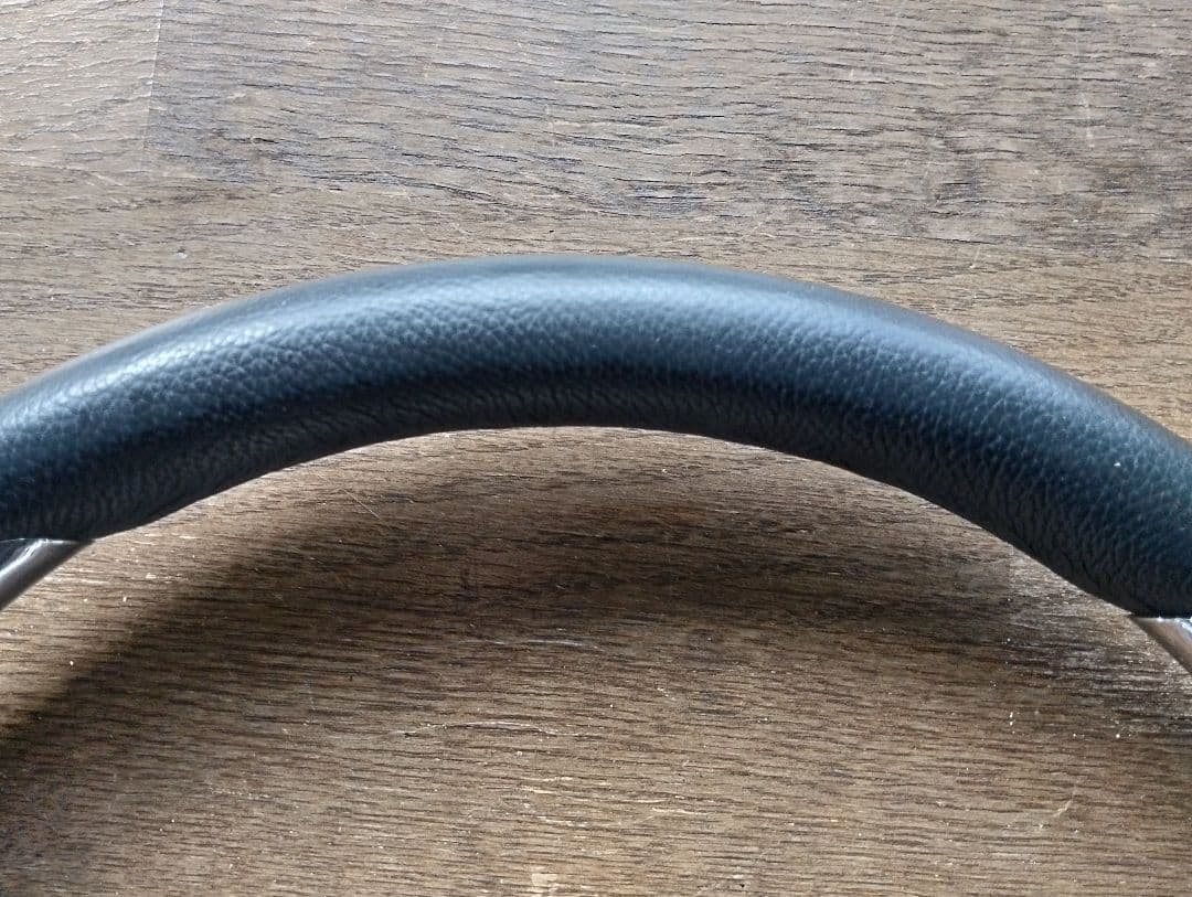 正規品NARDIステアリング綺麗