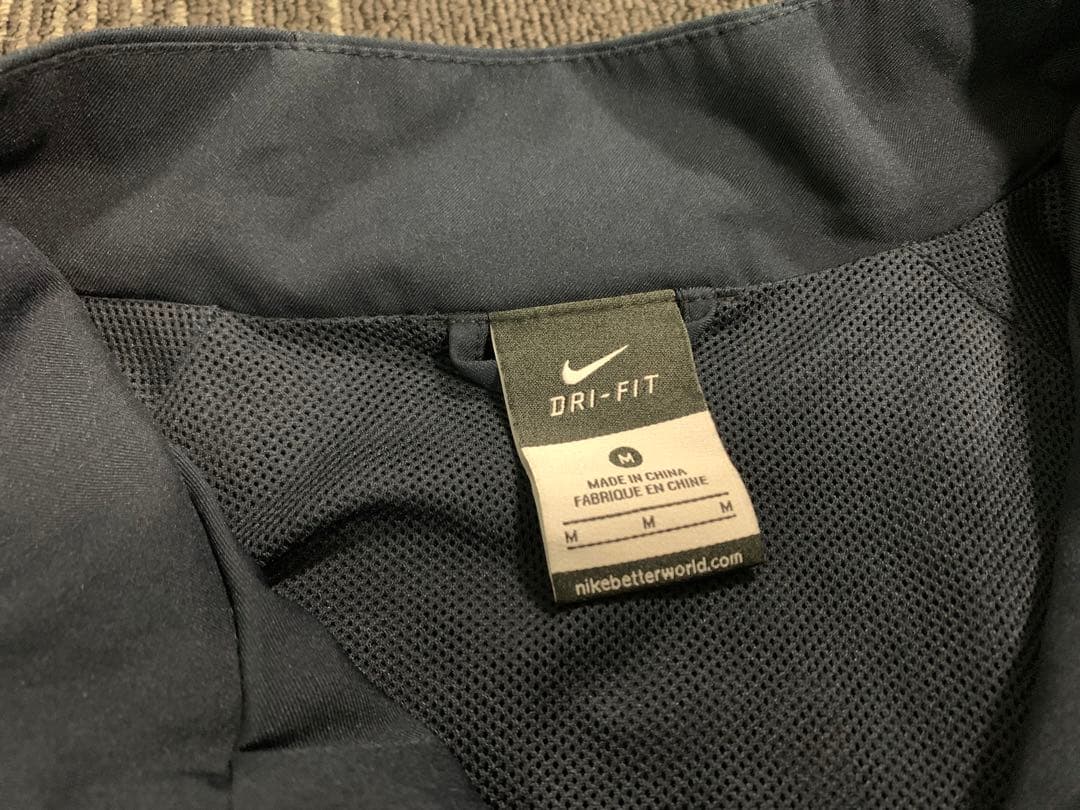 極美品　NIKE 鹿島アントラーズ　ナイロンジャケット　M 支給品　ジャージ