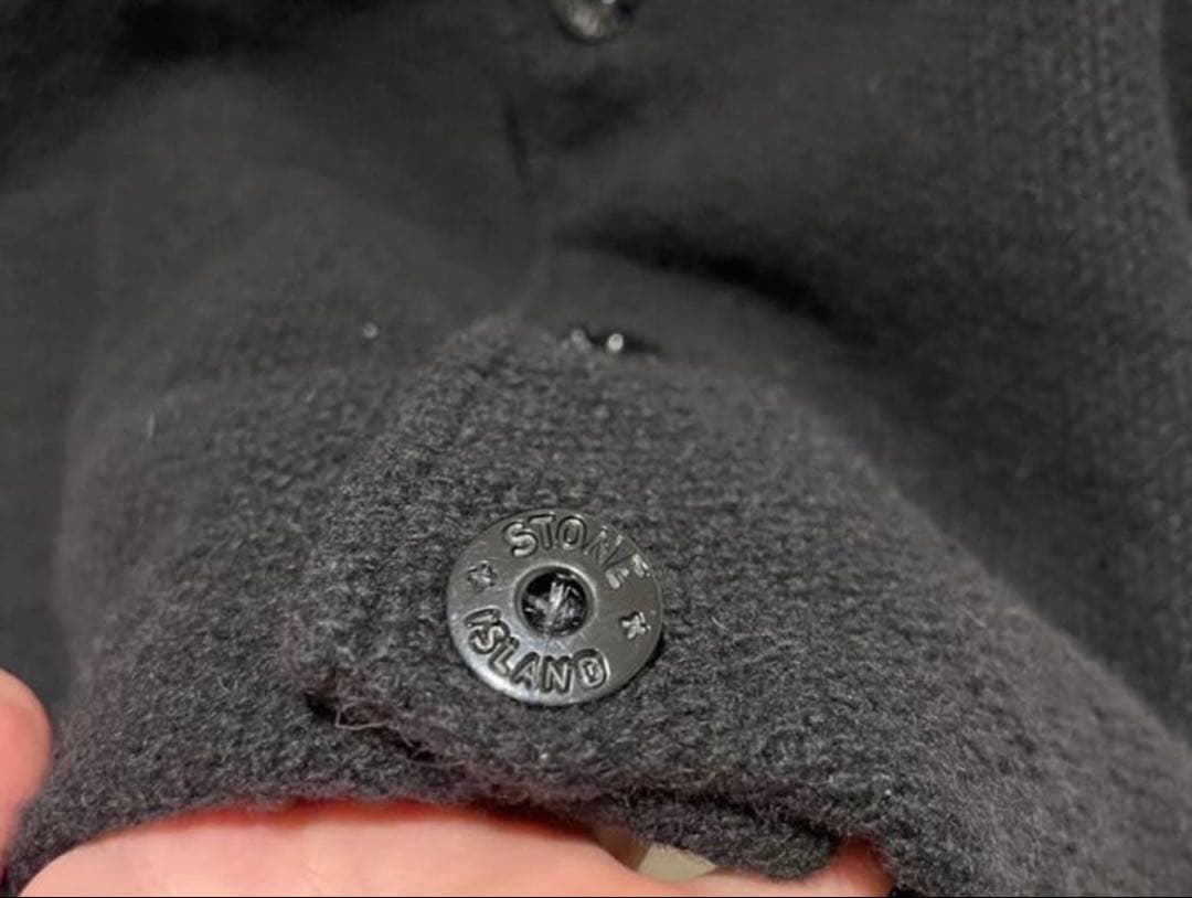 STONE  ブラック ハイネックセーター