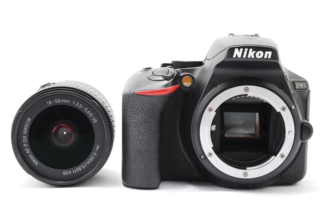 ✨Nikon D5600 ダブルレンズ Wi-Fi搭載　スマホ転送　高画質　軽量