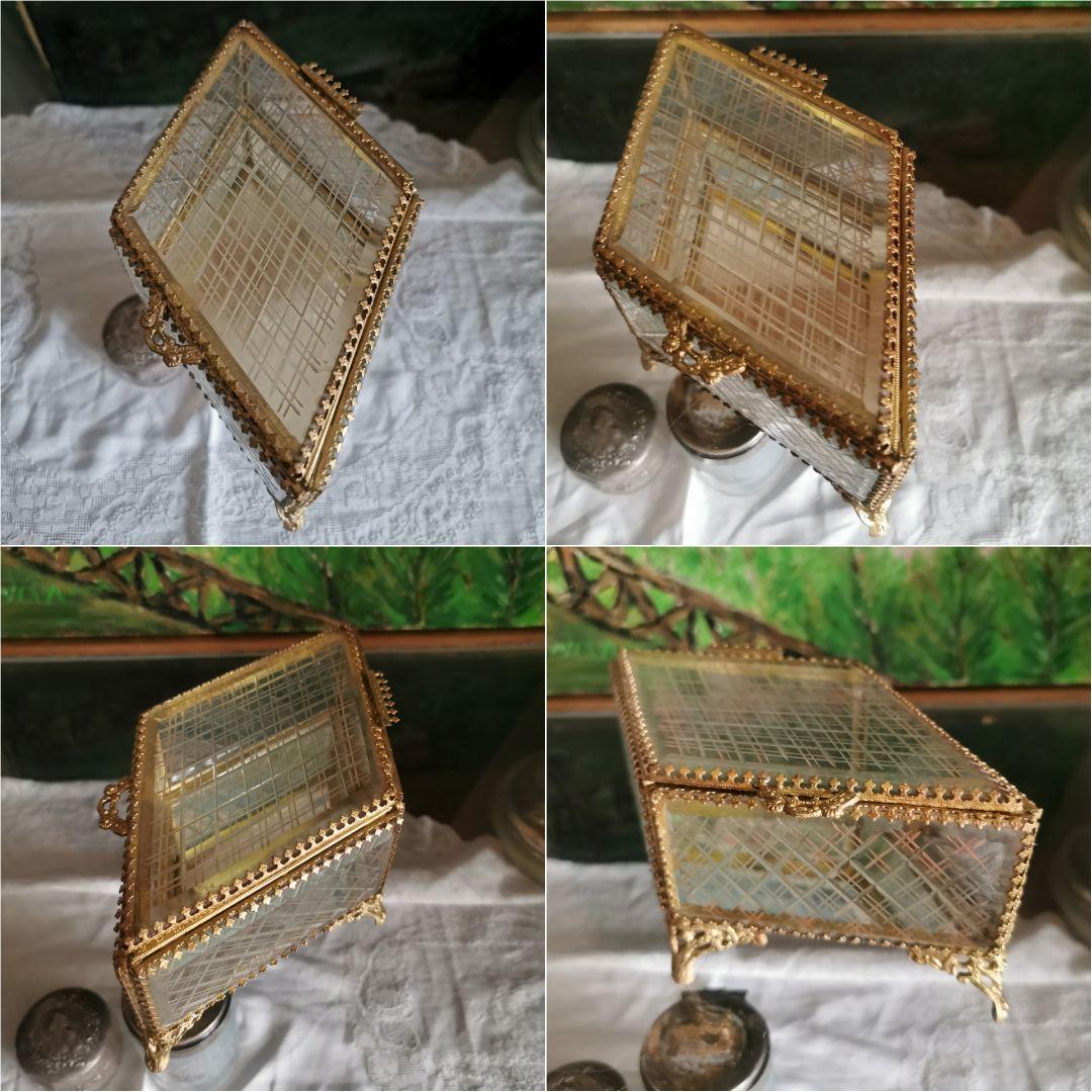 アンティークフランス 格子グラヴィール硝子菱形ジュエリーケース 三つ葉金細工装飾