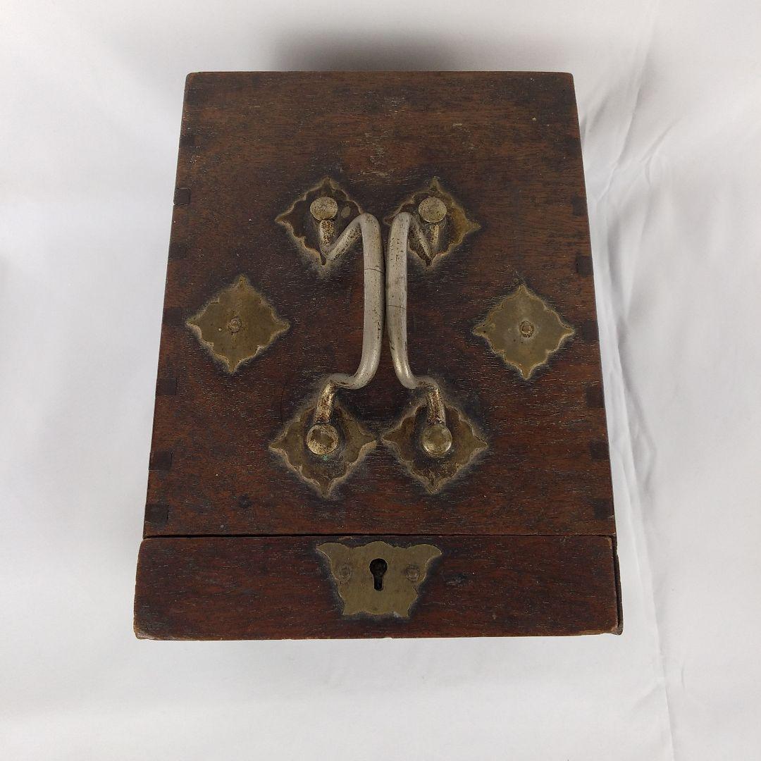 李朝化粧箱　李朝民芸家具　李朝家具　化粧箱　収納箱　木製箱　木箱　木工