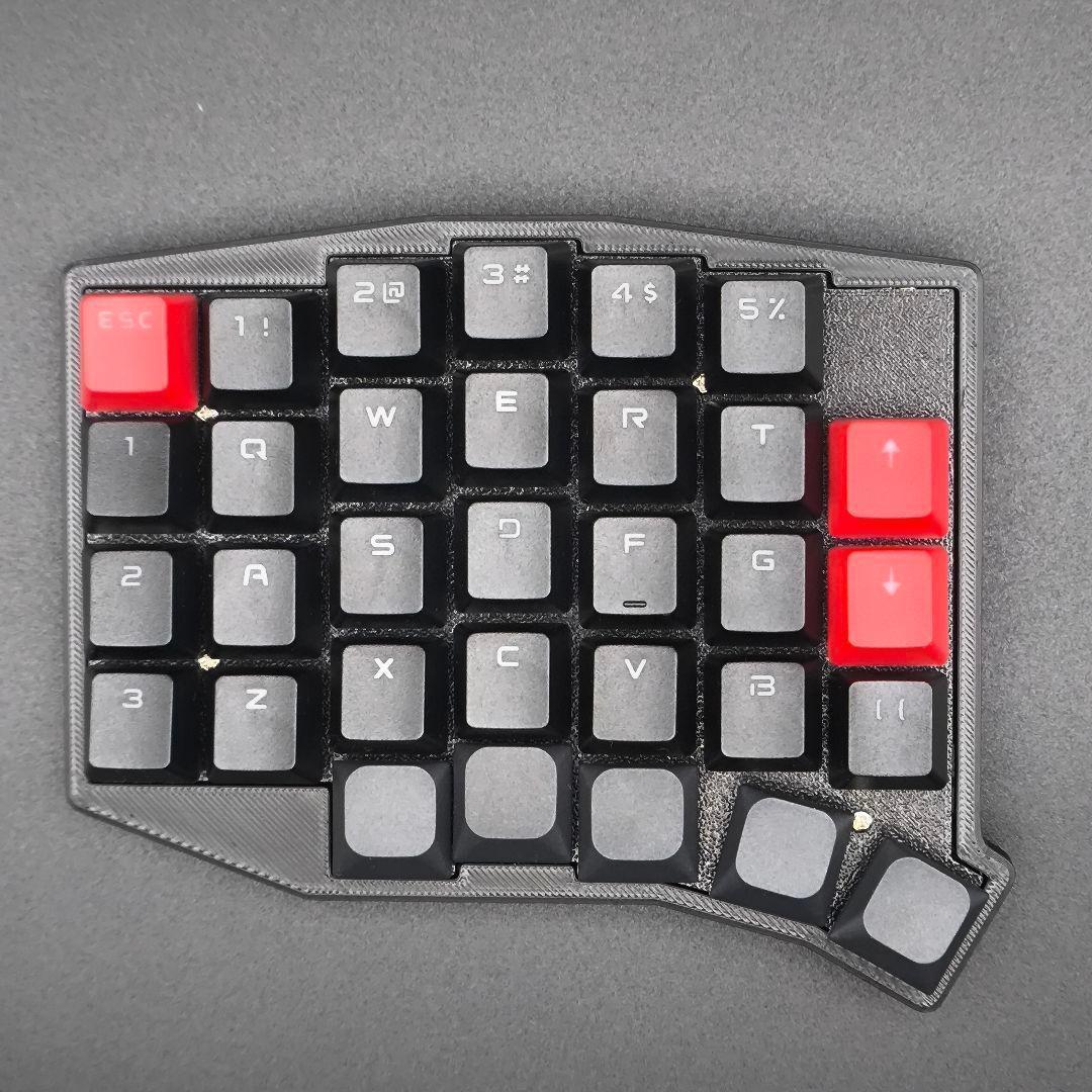 【完成品】64キー自作キーボード 無線化 親指ロープロファイル