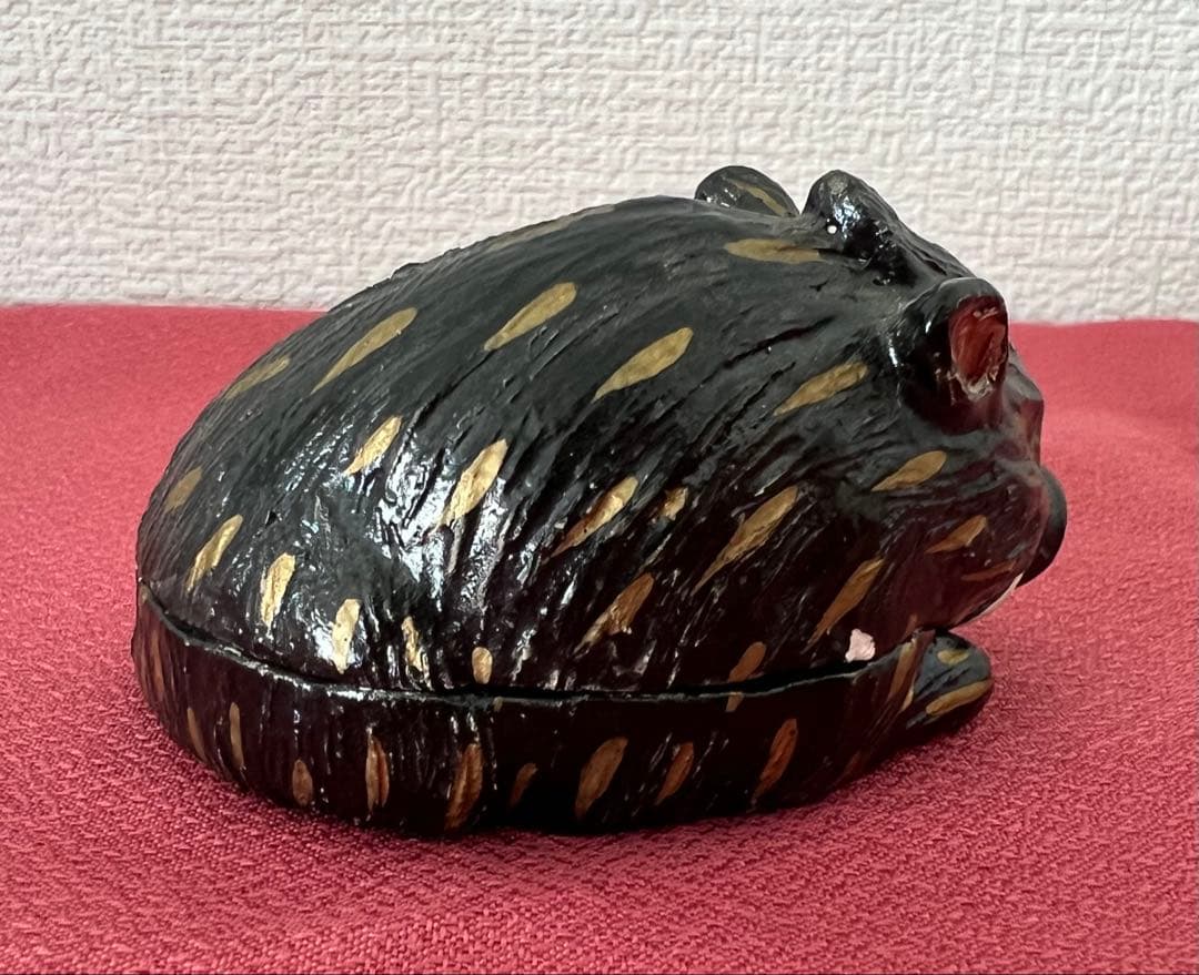 後楽園 残夢軒 御庭焼 三代窯元・坡石 干支 亥香合 箱付き 茶道具 縁起物