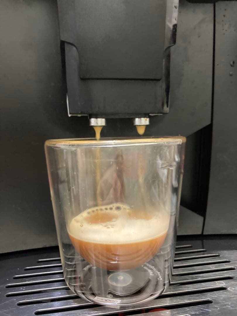 DeLonghi Magnifica エスプレッソマシン ESAM03110B