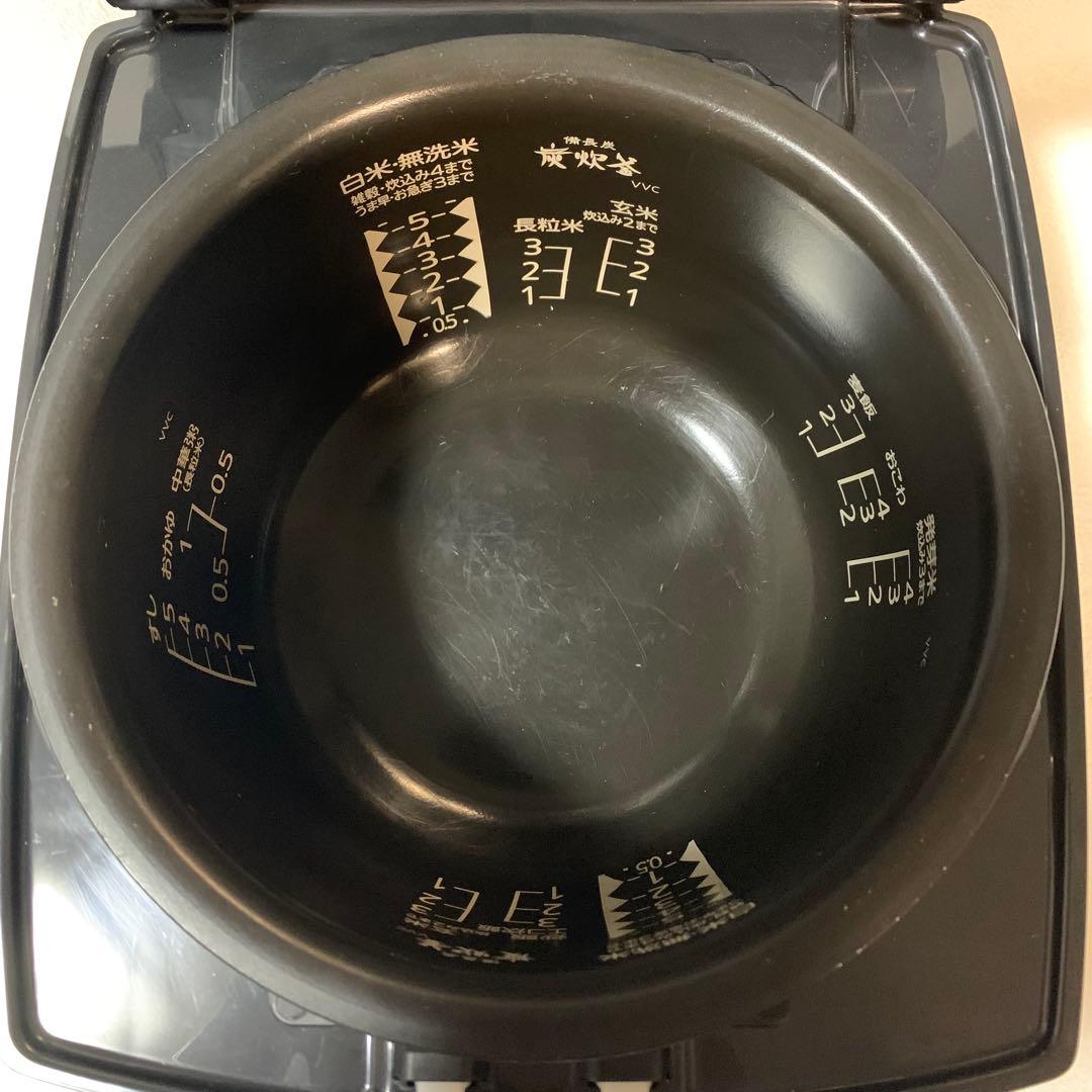 【2022年製】三菱電機IHジャー炊飯器　炭炊釜　5.5合　NJ-VVD10-B