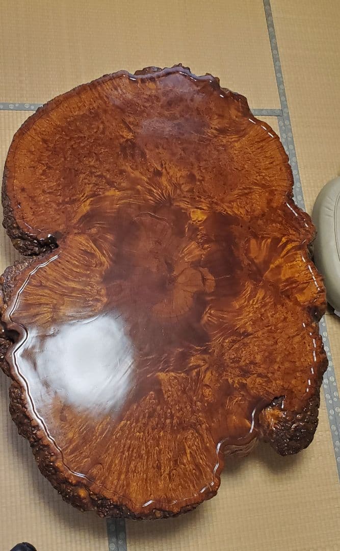 瘤付きかりんの一枚板座卓 茶色
