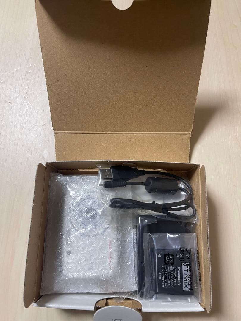 コンパクトデジタルカメラ パナソニック LUMIX DMC-S2 白