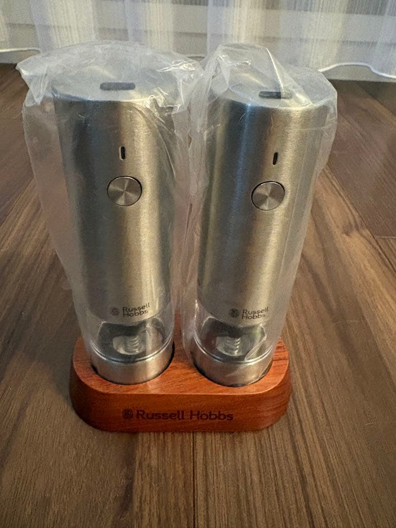 【新品未使用】Russell Hobbsラッセルホブス 電動ミル 充電式