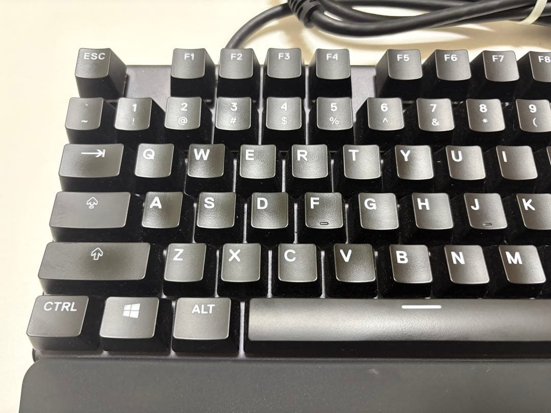 美品SteelSeriesゲーミングキーボード有線 ApexPro英語配列tkl