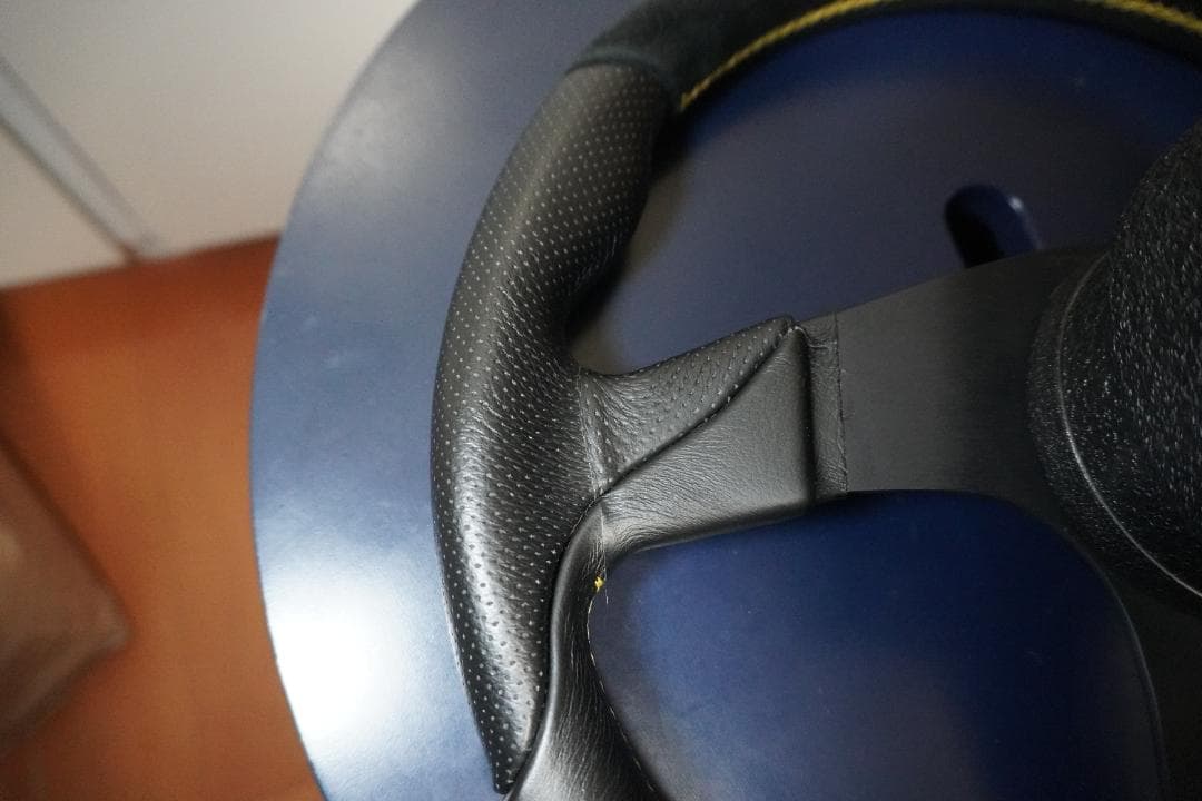 希少品　OZレーシング　ステアリング／パーソナル製（MADE IN ITALY)