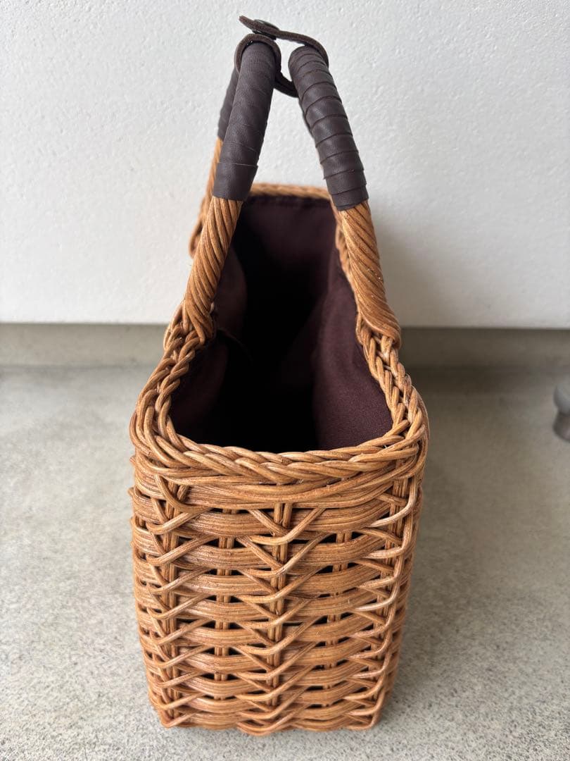 【新品】 かごバッグ　バグマティ　ブラウン