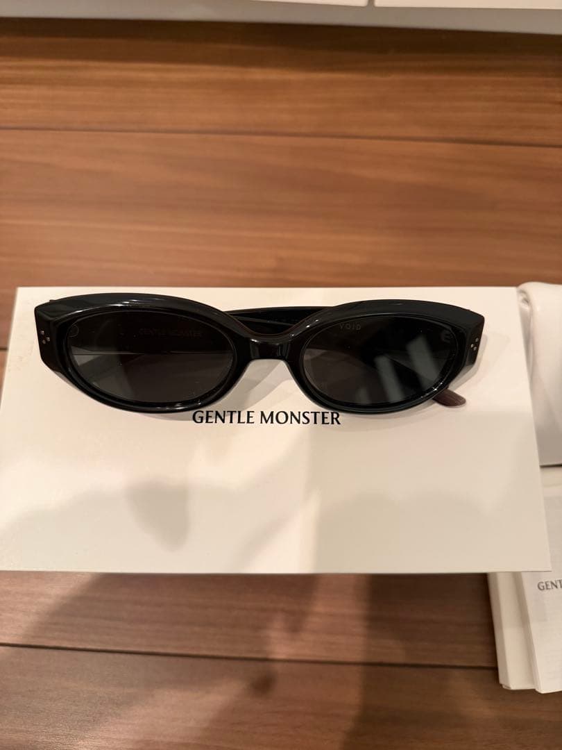 GENTLE MONSTER VOID ブラックサングラス