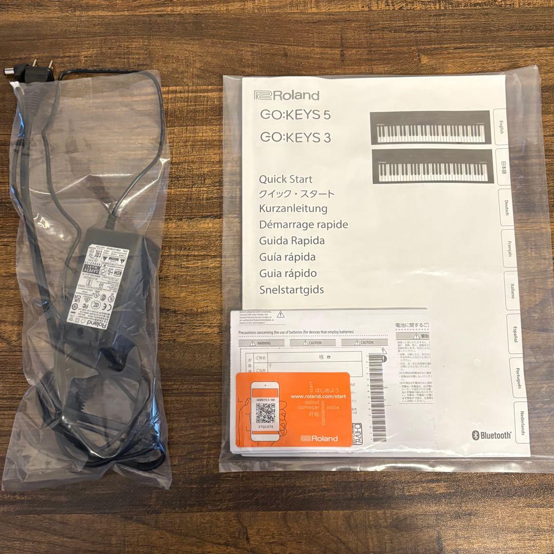 ほぼ未使用Roland GO:KEYS 3 ゴーキーズ　61鍵　ネイビー