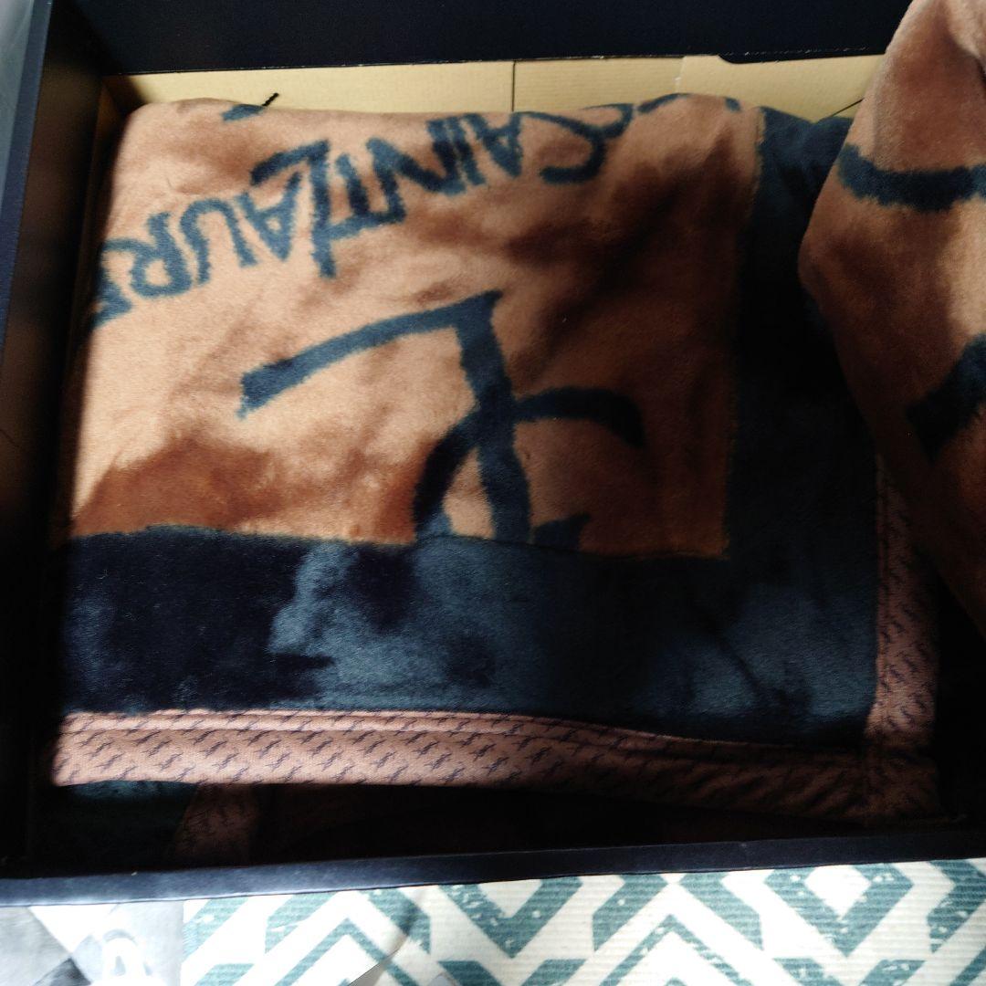 イヴサンローラン マイヤー毛布