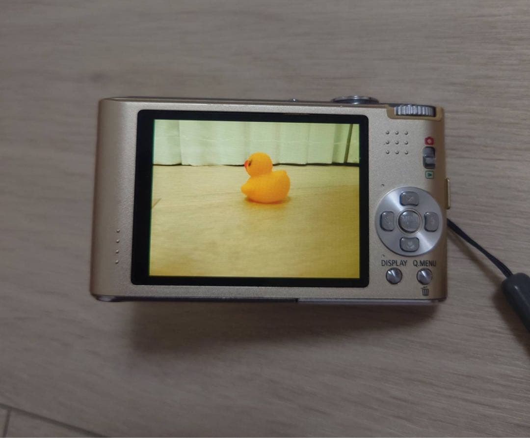 LUMIX 14メガピクセル コンパクトデジタルカメラ DMC-FX66ゴールド