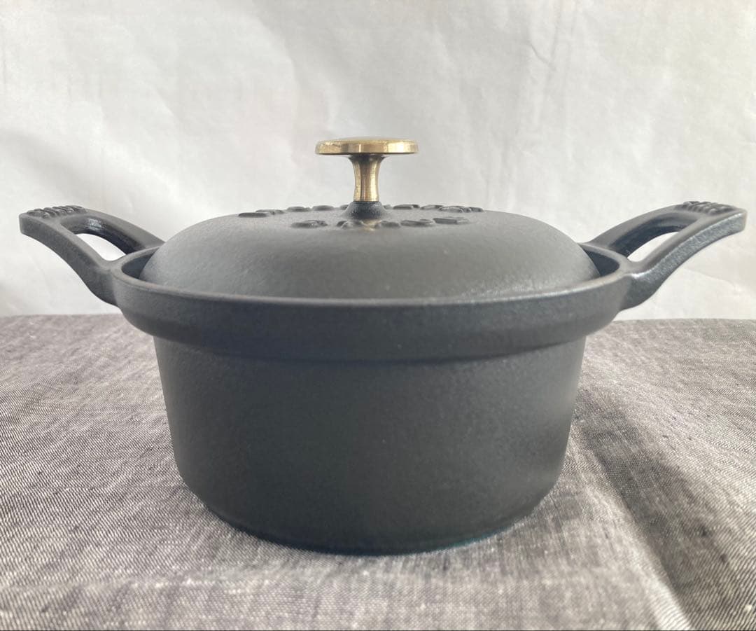 STAUB ヴィンテージ ココット　12cm 黒