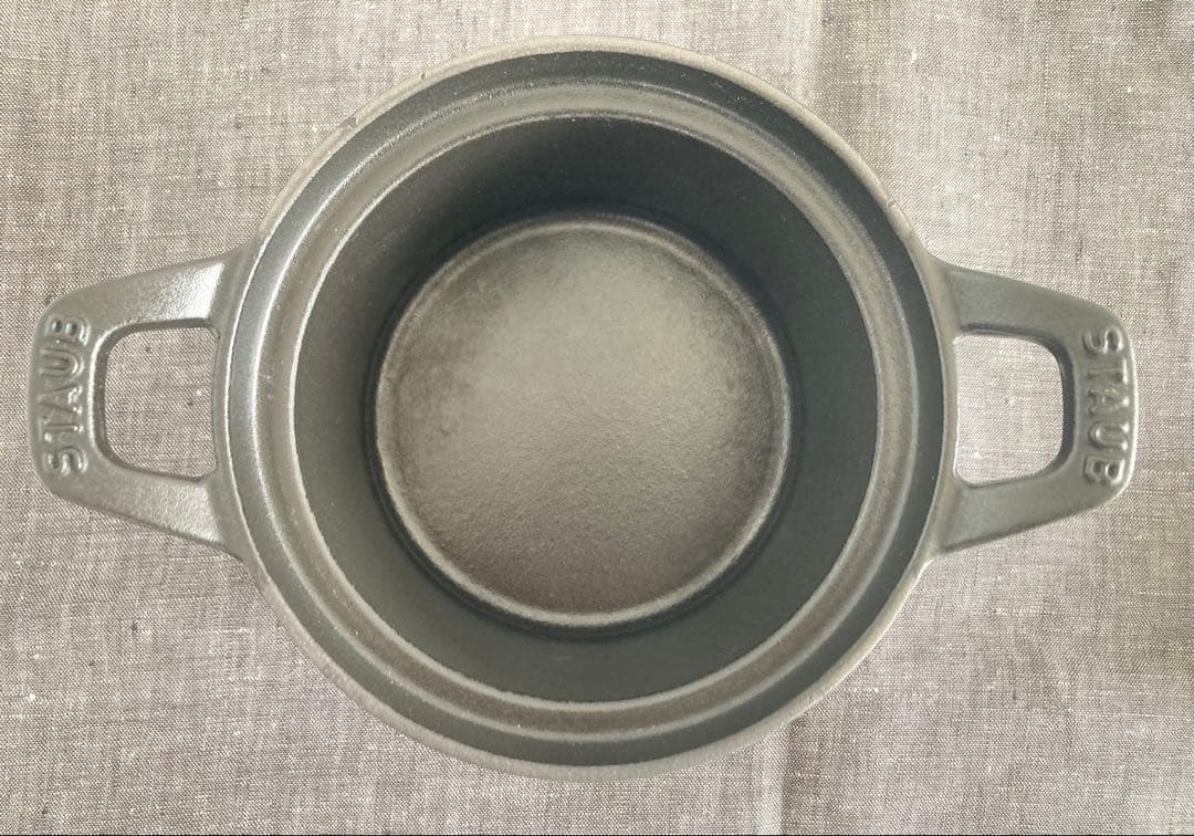 STAUB ヴィンテージ ココット　12cm 黒