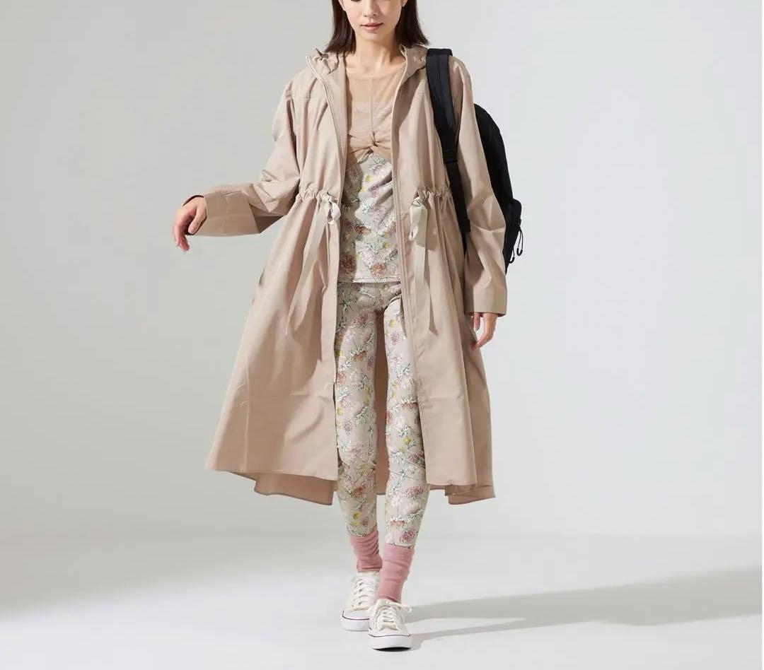 ベージュ アザミプリント　セットアップ　ヨガウェア