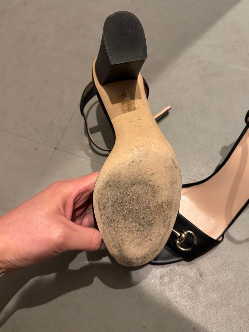 GUCCI ブラック ハイヒールサンダル