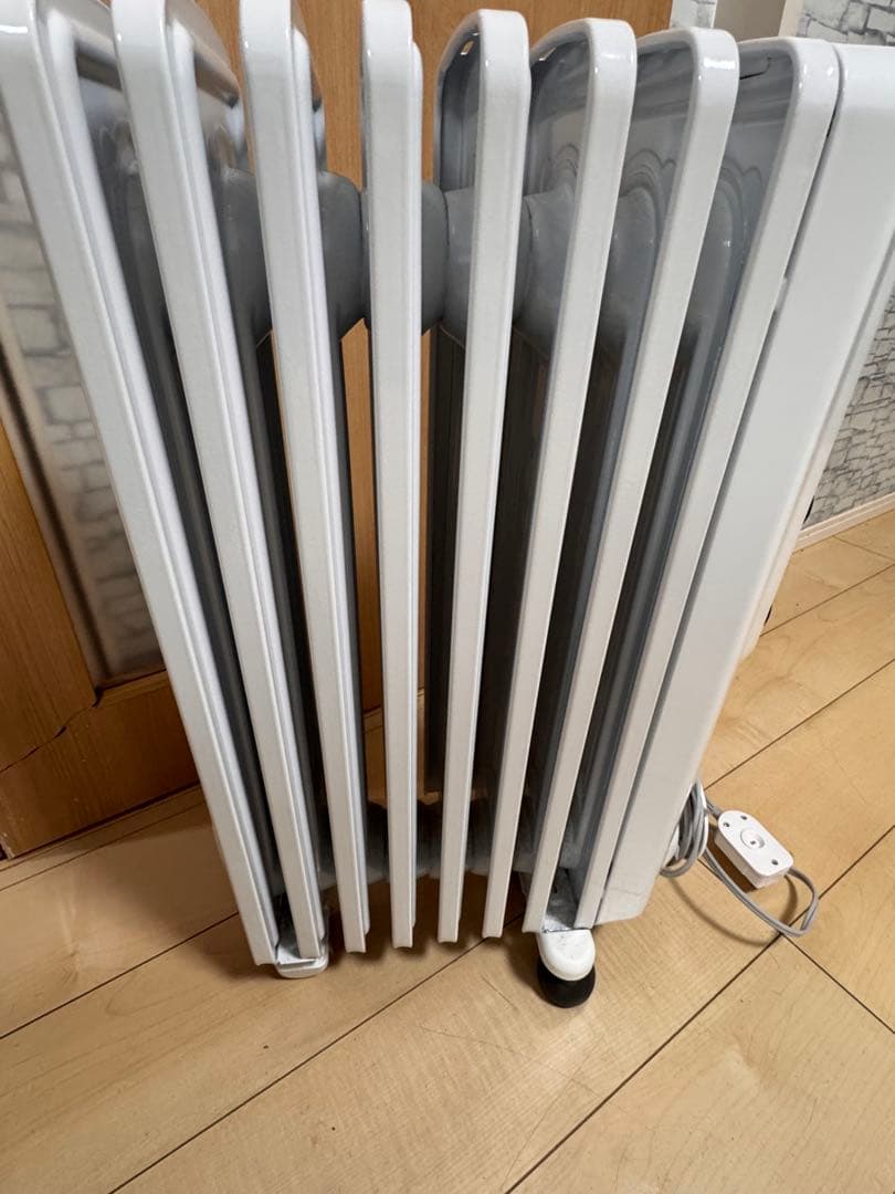 【美品】DeLonghi オイルヒーター RHJ35M0812-DG