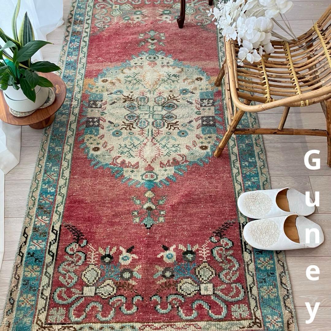 専用✳︎ギュネイラグ　柔らかレッド　ペールブルー　グリーン　トルコヴィンテージラグ