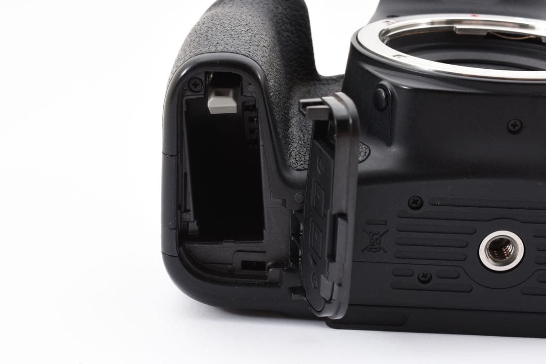 保証付き/CANON EOS Kiss X10i標準&望遠ダブルレンズセット