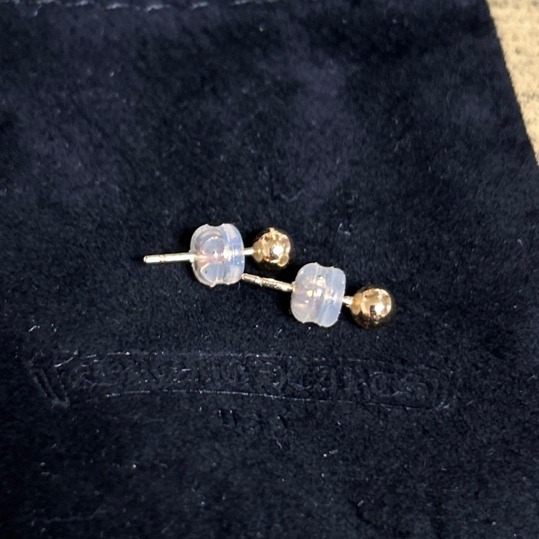 美品　K18 ピアス　定価24000円