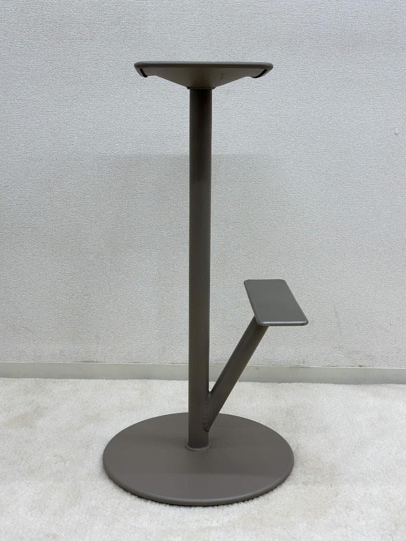 マジス■SEQUOIA　カウンタースツール　グレー系　シンプル　ミニマル　カフェ