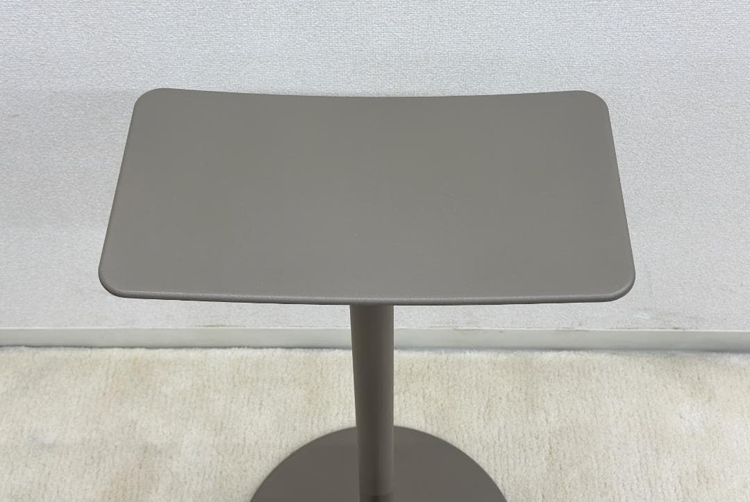 マジス■SEQUOIA　カウンタースツール　グレー系　シンプル　ミニマル　カフェ