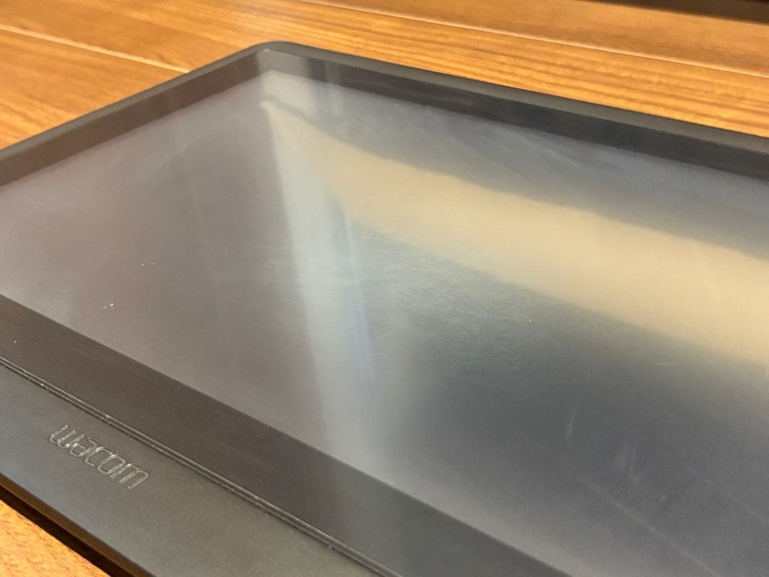 Wacom Cintic16 FHD 液晶ペンタブレット本体