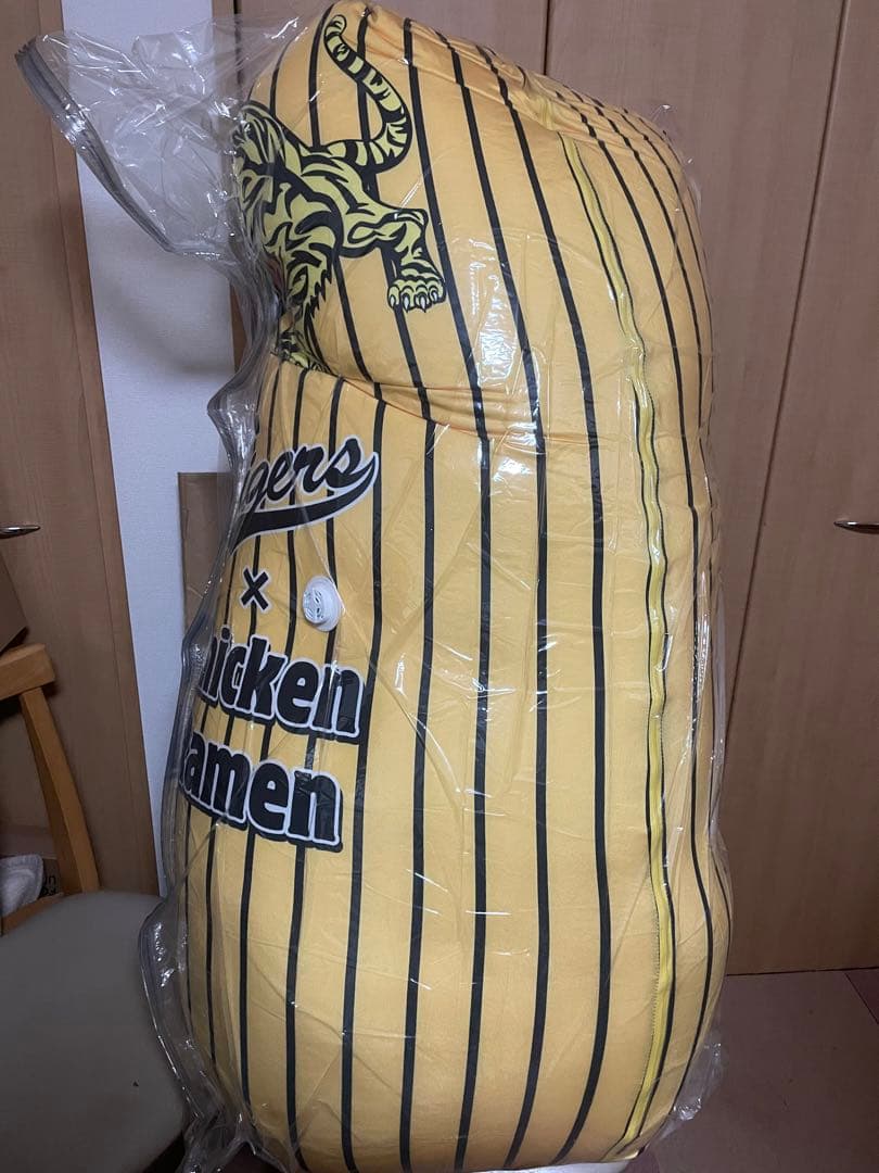 阪神タイガース　2021特大ビーズクッション　日清　チキンラーメン　※手渡し限定