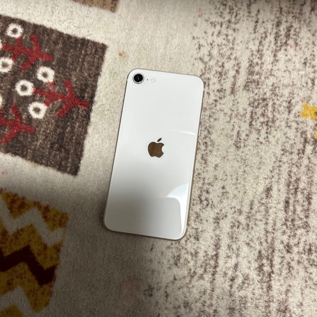 Apple iPhone 8 本体 ブラック ホワイト