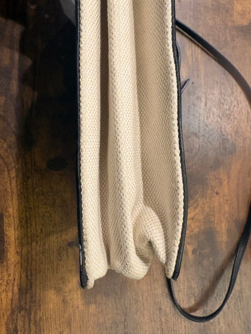 キ*︎様 新年お値下げ！BALENCIAGA ショルダーバッグ ホワイト/ブラッ