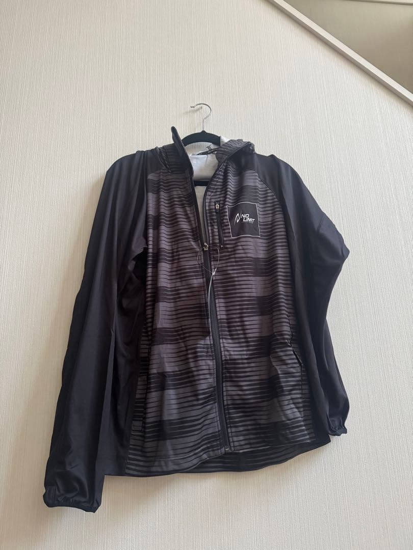 お値下げ#NISHI#陸上#新品未使用フードジャージ上下#