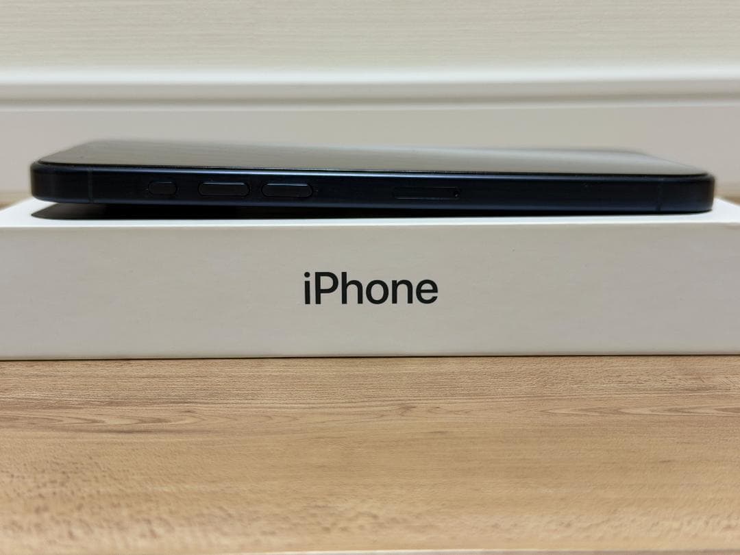 ★ iPhone 15 Pro Max 512G SIMフリー 美品 個人 ★