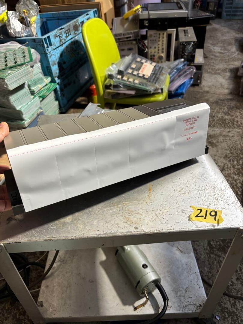 富士電機プログラマブルコントローラ NV1E-084。新品同様未使用。動作未確認