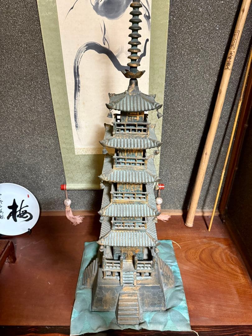 【貴重品】五重塔 鉄製 鈴付 骨董品 高さ約1050mm 総重量約15.6kg