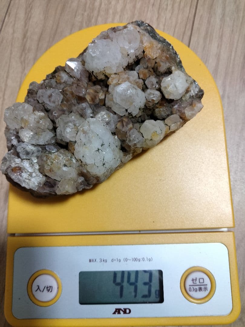 秋田県荒川鉱山天然水晶　多頭水晶　天然水晶　透明度高い　原石