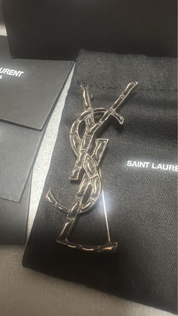 SAINT LAURENT シルバーブローチ