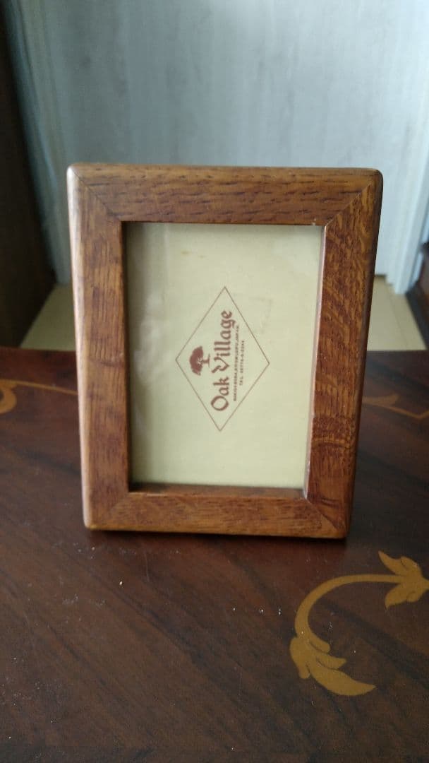 高級感溢れるオークヴィレッジ フォトスタンド 大、小 セット