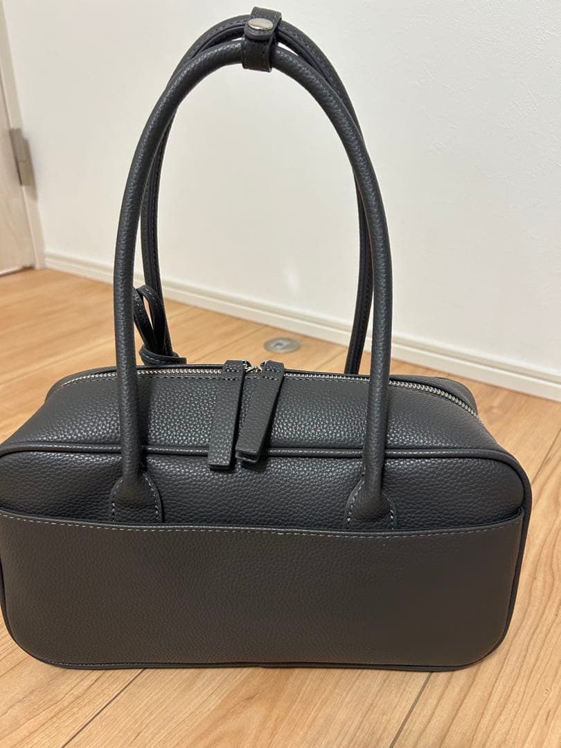 完売品ルーニィ　スクエアボストンバッグ