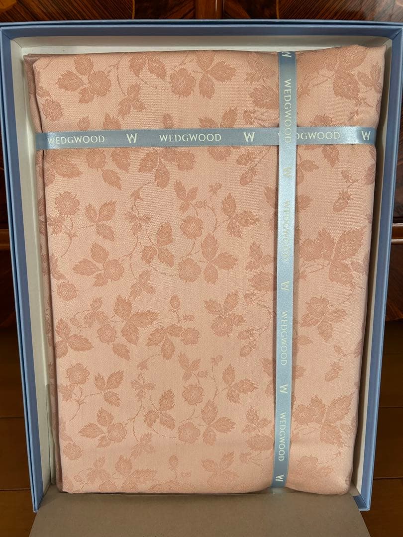  テーブル用品 ワイルドストロベリー　140cm×190cm